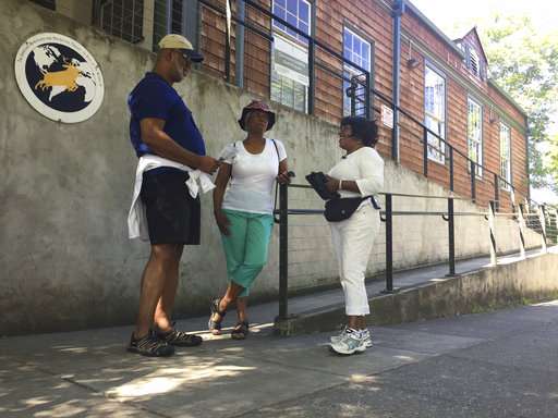 Black seniors stroll down memory lane aiming to stay sharp