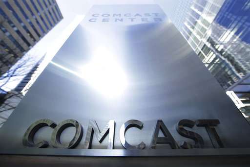 Comcast beats 3Q profit forecasts