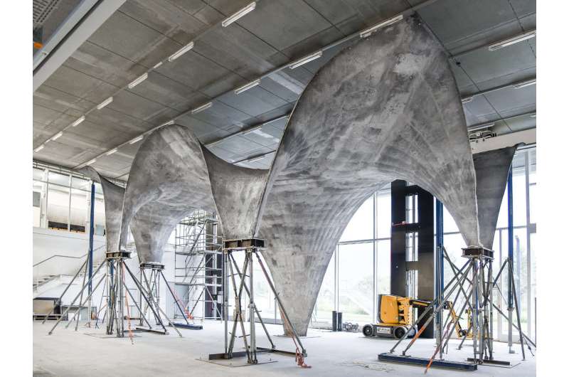 Construction prototype for ultra-thin concrete roof
