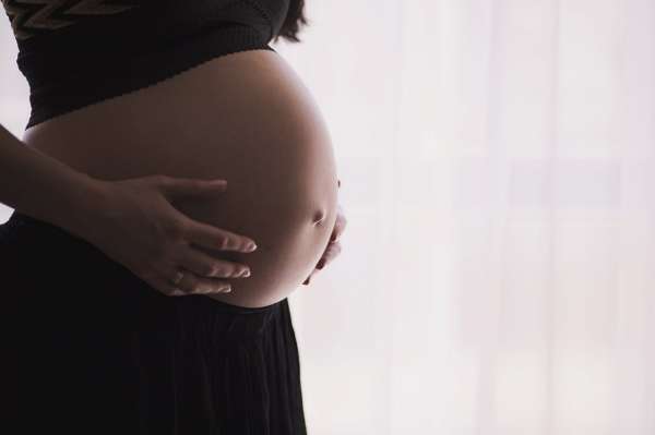 Could mothers’ bacteria protect c-section babies from obesity risk?