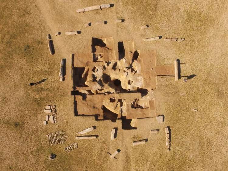 Discovery of ruins of ancient Turkic monument surrounded by 14 pillars with inscriptions