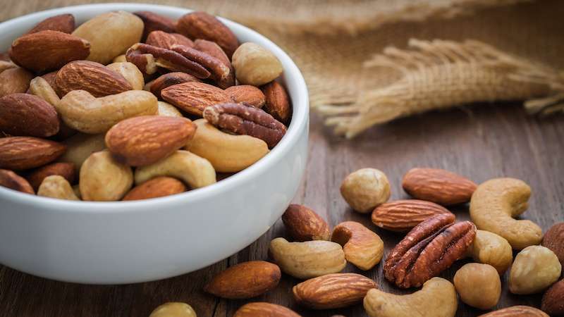 Eating nuts can reduce weight gain, study says