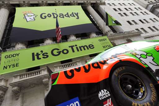 GoDaddy boots neo-Nazi site after post on protest violence