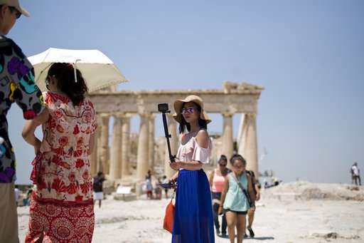 Greece: Heatwave closes Acropolis, ancient sites