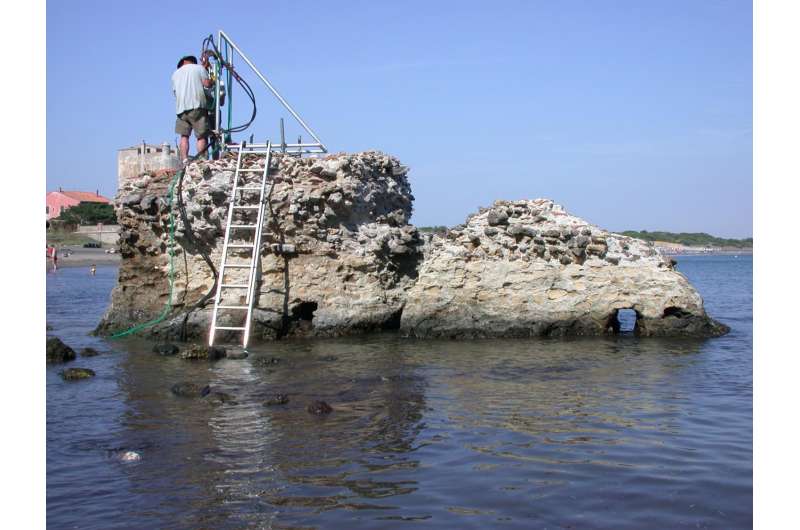 How seawater strengthens ancient Roman concrete