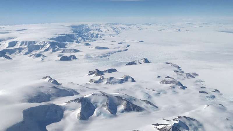 IceBridge Launches Two Sets of Antarctic Flights