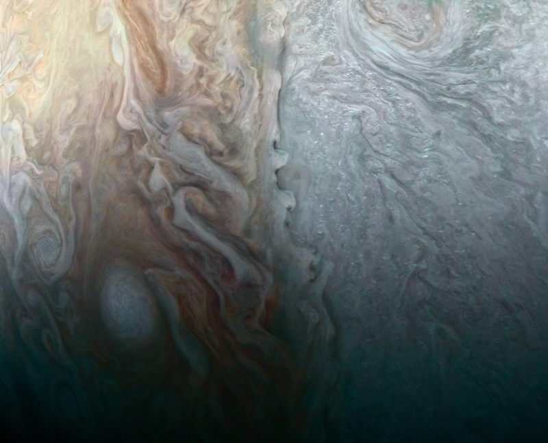 Image: Colliding weather fronts on Jupiter