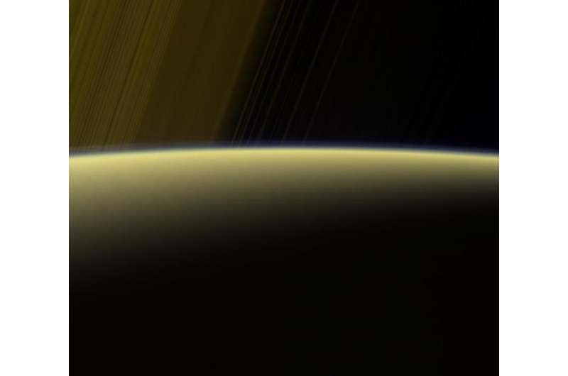 Image: Haze on the Saturn horizon