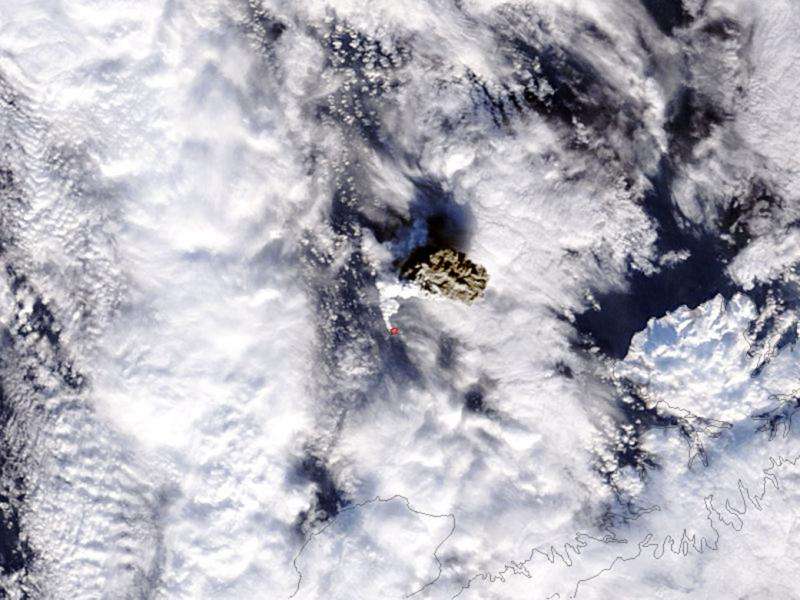Image: NASA's Terra satellite sees Alaskan volcanic eruption wrapped in white