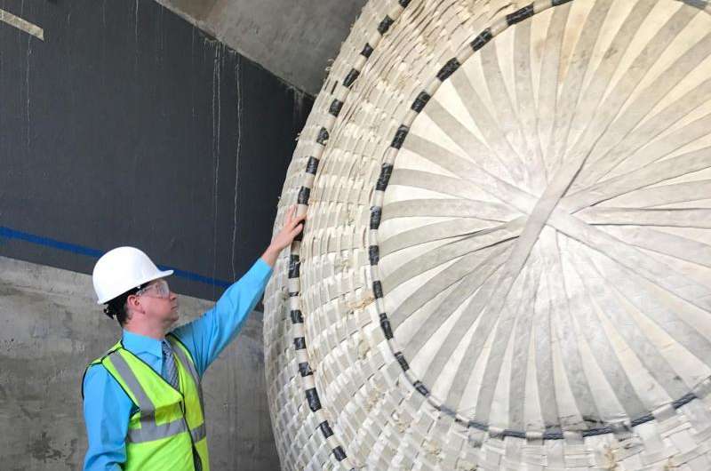 Inflatable plug for subway tunnels demonstrated