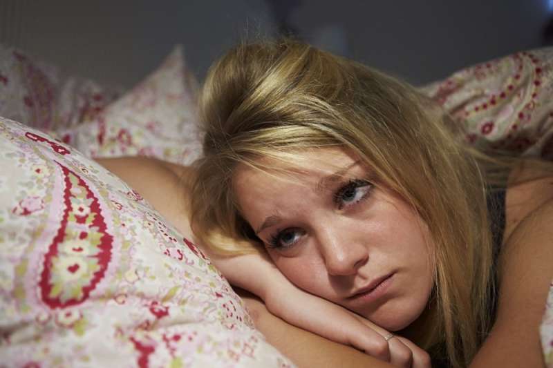 Insomnia linked to alcohol-use frequency among early adolescents, says new psychology study