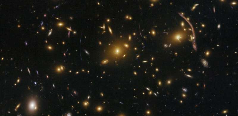 Method to weigh galaxy clusters could help astronomers understand mysterious 'dark matter' structures