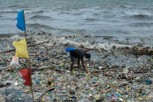 More than 54,200 pieces of plastic waste were recovered from Manila Bay during a week-long clean-up campaign, Greenpeace said