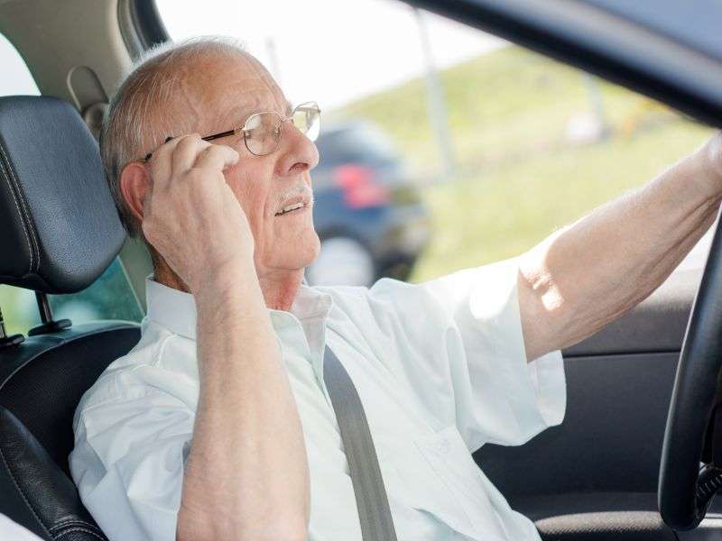 Most seniors use cellphones while behind the wheel
