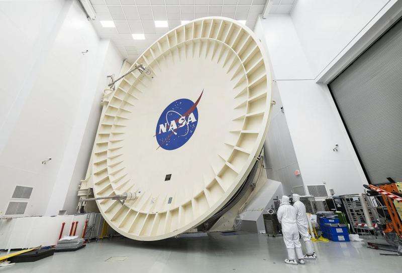 NASA closes Chamber A door to commence Webb telescope testing