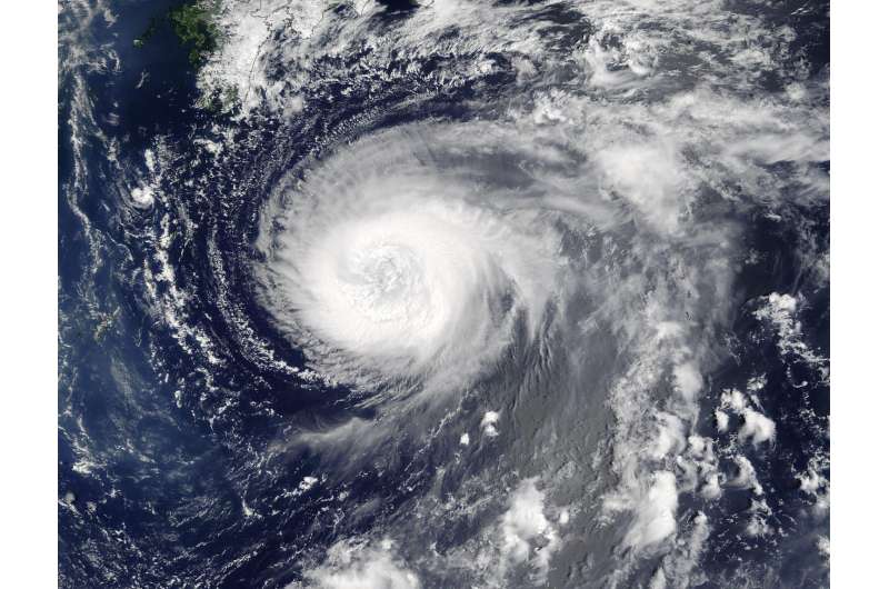 NASA sees high clouds fill Typhoon Noru's eye