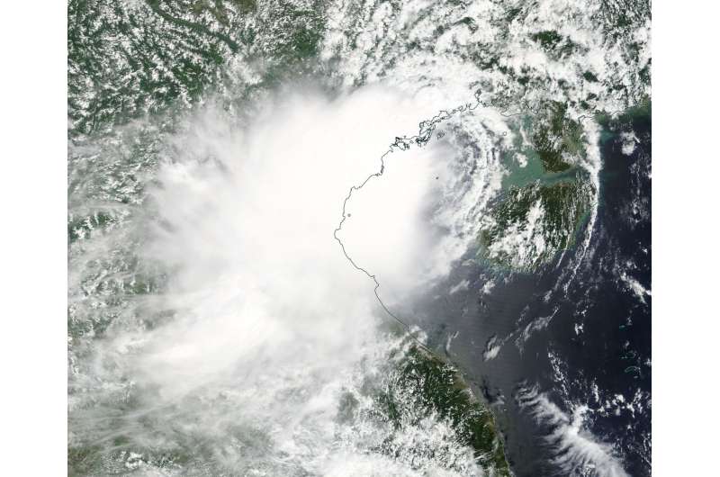 NASA sees short-lived Tropical Depression 22W make landfall