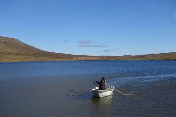 New study emphasizes the relative scarcity of lake water