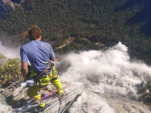 No increased danger after Yosemite rocks fall