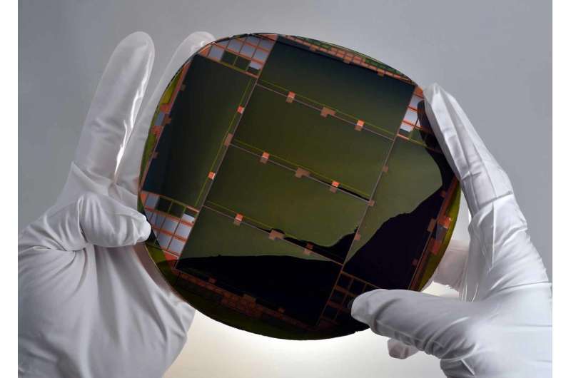 NREL inks technology agreement for high efficiency multijunction solar cells