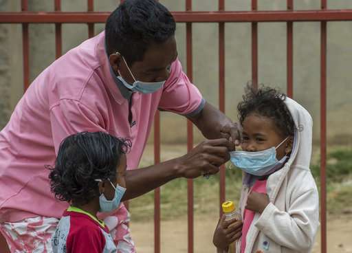 Plague in Madagascar hits urban areas, kills 2 dozen people