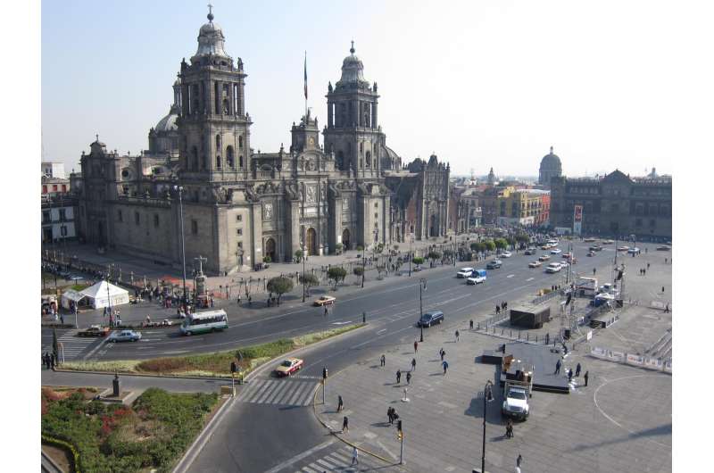 Plan to reduce air pollution chokes in Mexico City
