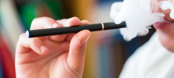 Popular e-cigarette liquid flavorings may change, damage heart muscle cells