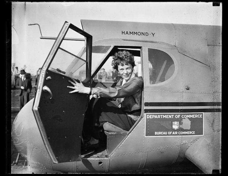 Researcher to review evidence of Amelia Earhart theory