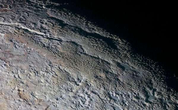 Research identifies icy ridges on Pluto