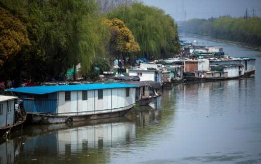 Shanghai authorities are planning a clean-up of nearly 500 small and medium-sized waterways in and around the city, part of a na