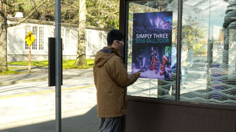 Singing posters and talking shirts: UW engineers turn objects into FM stations