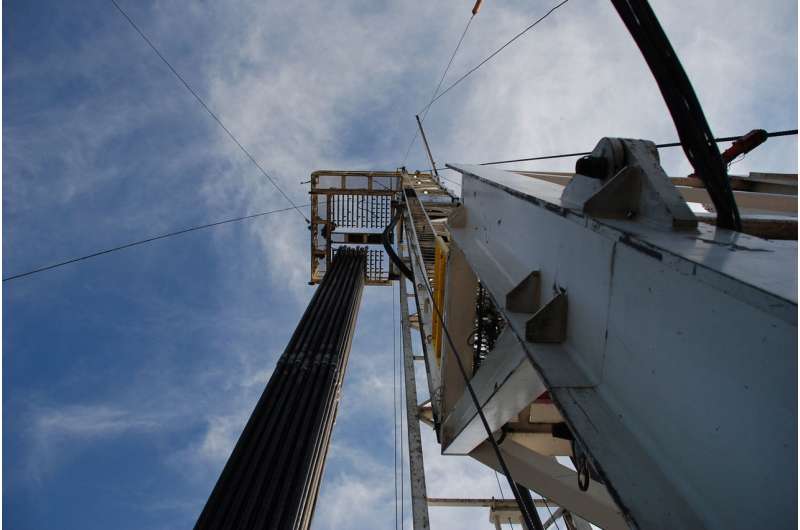 Small earthquakes at fracking sites may be early indicators of bigger tremors to come