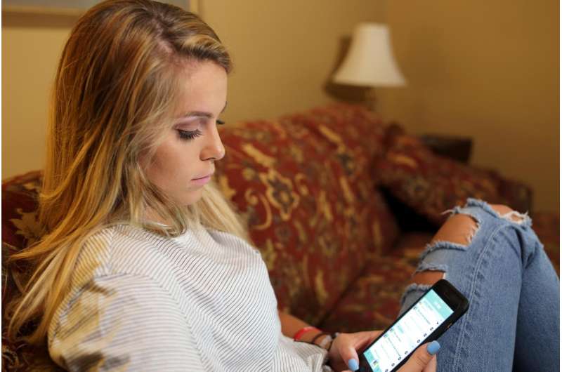 Study: Playing smartphone app aids concussion recovery in teens