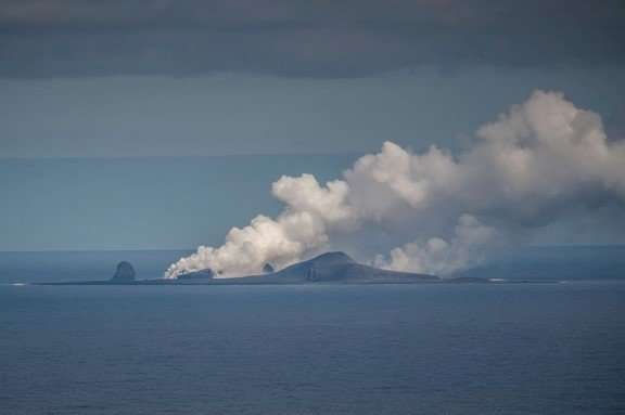 Submarine volcanoes add to ocean soundscape