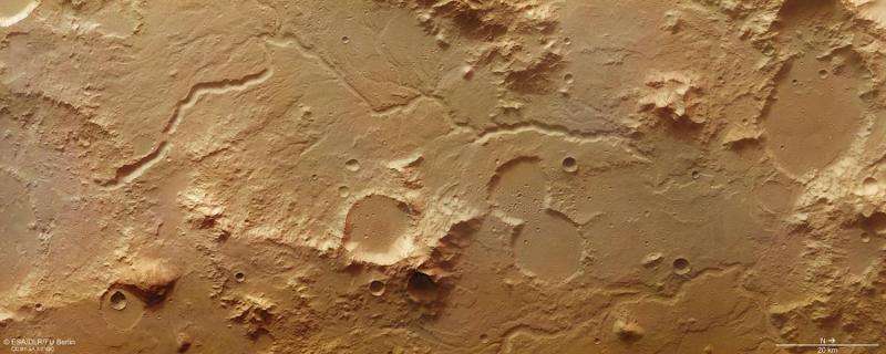 Tributes to wetter times on Mars
