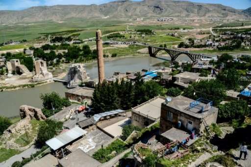 Turkish officials have promised to relocate the  historic monuments of Hasankeyf before the town is flooded as part of a hydroel