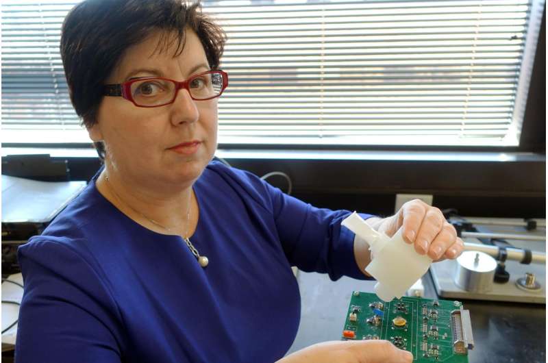 UTA materials scientist invents breath monitor to detect flu