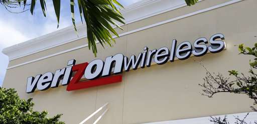 Verizon tweaks prices, cuts video quality on unlimited plans