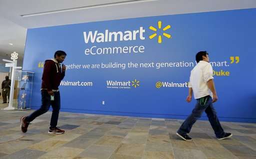 Wal-Mart works to close gap between itself and Amazon