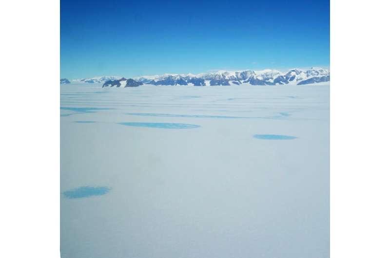 Warm winds: New insight into what weakens Antarctic ice shelves