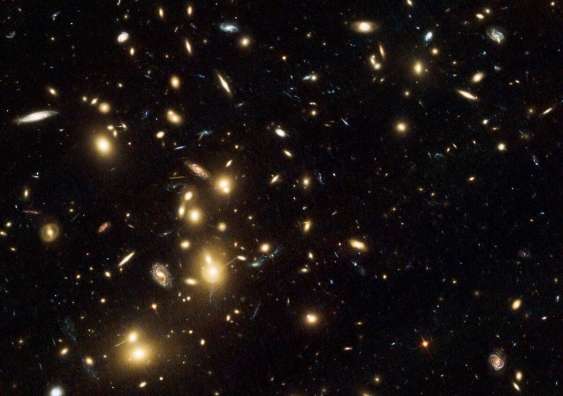 Why massive galaxies don’t dance in crowds