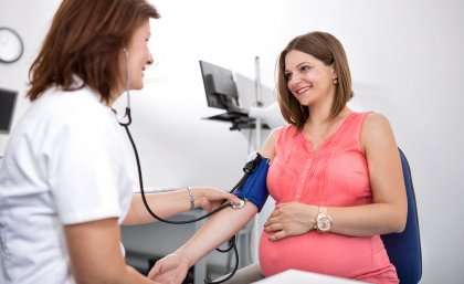 Young women's gradual weight gain raises pregnancy blood pressure danger
