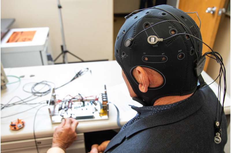 A next-gen EEG could bring back lost brain function