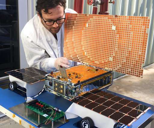Big test coming up for tiny satellites trailing Mars lander