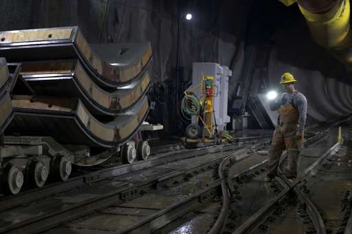 Fixing a massive NYC plumbing leak, 55 stories underground