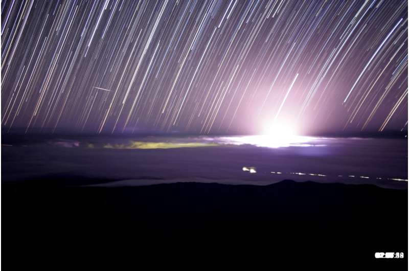 Gemini Observatory cloud camera captures volcano’s dramatic glow