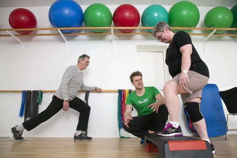 If your knee hurts, keep exercising, says expert