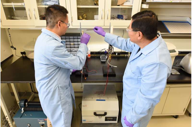 New fuel cell technology runs on solid carbon