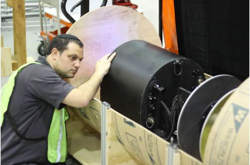 Pipe-crawling robot will help decommission DOE nuclear facility