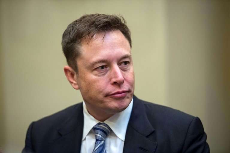 Tesla chief Elon Musk says the pioneering electric vehicle company will remain publicly traded